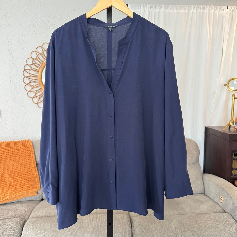 Eileen Fisher 100% Silk Button Down Blouse XL Navy Blue Mandarin Collar Luxury